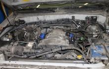 Установка ГБО на Toyota Sequoia подкапотное пространство 